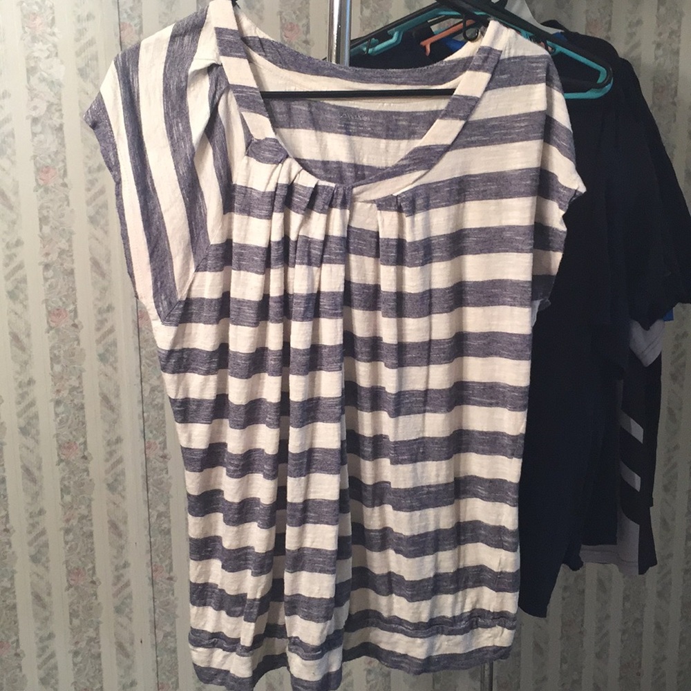 Ivory and navy top